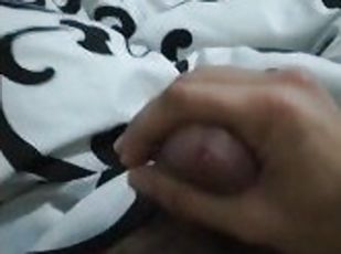 Masturbating till i cum in girlfriends bed