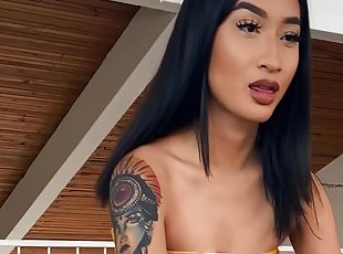 asiatiche, masturbarsi, gole-profonde, neri, pov, piccole, tatuaggi, tettine