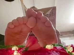 Kay’s fairytale’s expressive feet