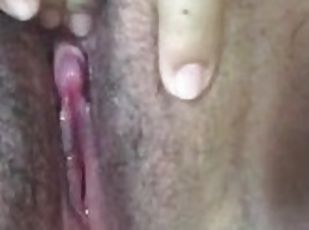 masturbación, coño-pussy, squirting, amateur, latino, regordeta, con-los-dedos, mexicano, a-solas