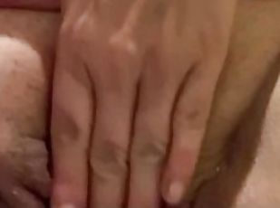 culo, bañando, tetas-grandes, masturbación, orgasmo, coño-pussy, amateur, cachonda, baño, pechugona