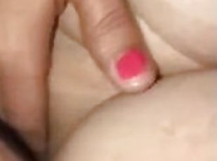 clítoris, gorda, masturbación, orgasmo, coño-pussy, squirting, amateur, madurita-caliente, regordeta, primera-persona