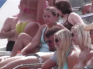 al-aire-libre, fiesta, público, coño-pussy, amateur, lesbiana, sexo-en-grupo, rubia, tetitas