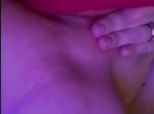 masturbación, orgasmo, amateur, madurita-caliente, juguete, pareja, regordeta, tetitas