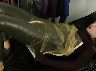 store-pupper, milf, bdsm, fetisj, latex, brunette