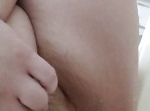 clitoris-bagian-atas-vagina-paling-sensitif, kencing, amatir, buatan-rumah, wanita-gemuk-yang-cantik, ditindik, fetish-benda-yang-dapat-meningkatkan-gairah-sex, seorang-diri