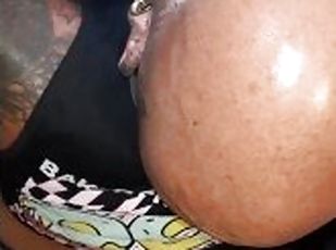 tetas-grandes, coño-pussy, amateur, polla-enorme, hardcore, primera-persona, fetichista, tatuaje, polla