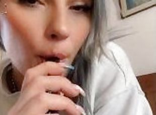 fetish smoking with vape of a sexy blonde Italian girl