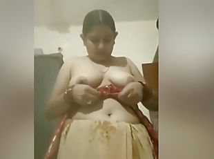 Sexy Desi Wife Showing Her Boobs