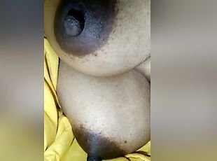 Bhabhi Shows Her Boobs