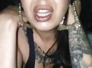 gros-nichons, amateur, anal, fellation, ejaculation-sur-le-corps, milf, latina, tatouage