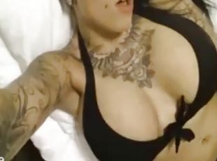 masturbação, cona-pussy, esguincho, dedos, fudendo, webcam, sozinho, tatuagem, bra