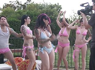 Ravishing pornstars show reveal big boobies behind the scene