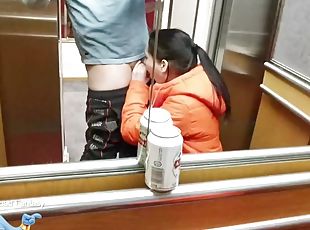 Public Blowjob in the elevator