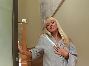 storatuttar, masturbation, milf, leksak, porrstjärna, pov, blond, dildo, vagina, puma