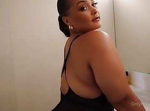 Thick Natalie