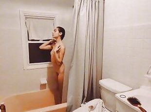 baignade, masturbation, orgasme, amateur, ados, jouet, douche, solo, petits-seins