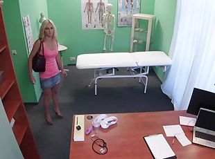 oficina, babes, mamada, doctor, zorra-slut, rubia