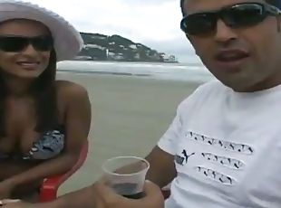 estilo-cão, na-rua, babes, chupanços, hardcore, garganta-funda, casal, brasil, natural, biquini