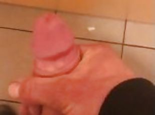 masturbation, vieux, public, amateur, énorme-bite, branlette, jeune-18, ejaculation, plus-agée, solo