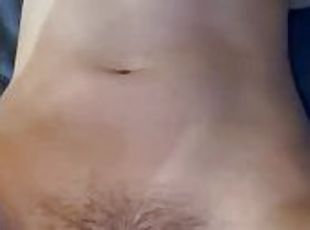 poilue, masturbation, mamelons, maigre, amateur, gode, solo, minuscule, petits-seins