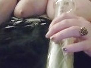 gros-nichons, masturbation, amateur, jouet, belle-femme-ronde, horny, fétiche, solo, fumer, goth