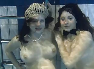 gros-nichons, public, russe, babes, lesbienne, ados, pornstar, petite-amie, piscine, bout-a-bout