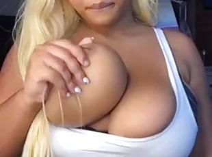 Busty latina bj