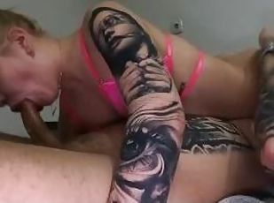 cul, orgasme, chatte-pussy, amateur, fellation, énorme-bite, blonde, par-voie-orale, tatouage, bite