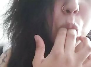 gros-nichons, masturbation, orgasme, chatte-pussy, amateur, milf, latina, solo, tatouage