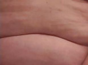 gros-nichons, masturbation, mamelons, amateur, allemand, belle-femme-ronde, seins, fétiche, solo