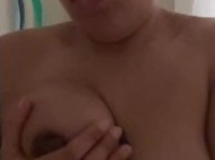 mandi, orgasme, amatir, latina, mandi-shower, seorang-diri, tato, payudara-kecil