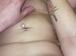 masturbação, orgasmo, amador, mulher-madura, brinquedo, excitante, tatuagem, ninfo, tetas-pequenas