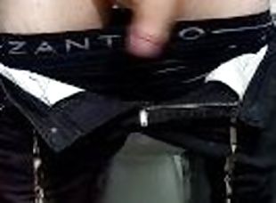 baignade, masturbation, ejaculation-sur-le-corps, énorme-bite, gay, branlette, solo, musclé, minet, bite