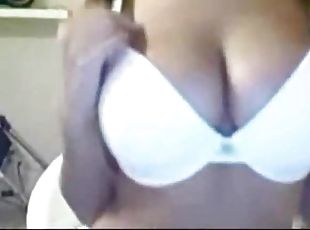 tetas-grandes, amateur, babes, coletas, natural, webcam, pechugona, morena, calientapollas