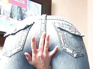 Big booty for denim fetishists