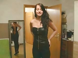 tettone, amatoriali, giovanissime, pov, sperma, anellini, brunette, succhiaggi