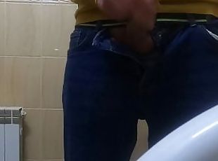 masturbation, public, amateur, ejaculation-sur-le-corps, branlette, secousses, ejaculation, toilette, solo, bite