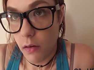 cur, adanc-in-gat, pov, blonda, sora, bruneta, tatuaj