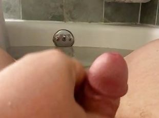 Making myself cum in the tub