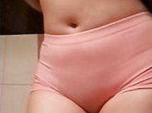 pisser, amateur, culotte, mignonne, solo, réalité