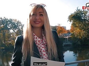 public, chatte-pussy, fellation, hardcore, allemand, couple, blonde, rasé, cow-girl, hooker