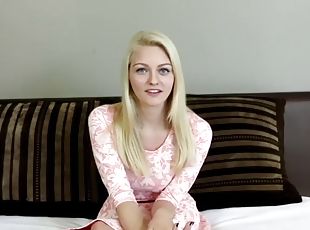 doggy-style, amatör, avsugning, tonåring, hardcore, casting, pov