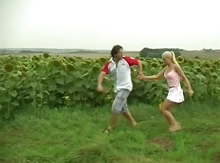 levrette, en-plein-air, chatte-pussy, amateur, anal, ejaculation-sur-le-corps, ados, hardcore, branlette, couple