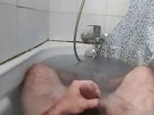 bagno, masturbarsi, orgasmi, amatoriali, eruzioni-di-sperma, cazzi-enormi, seghe, francesi, pov, sperma