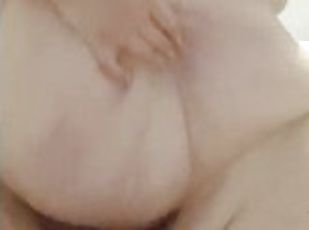 asiático, culo, tetas-grandes, clítoris, masturbación, coño-pussy, amateur, madurita-caliente, juguete, regordeta