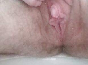 clítoris, peluda, masturbación, meando, coño-pussy, amateur, fetichista, a-solas