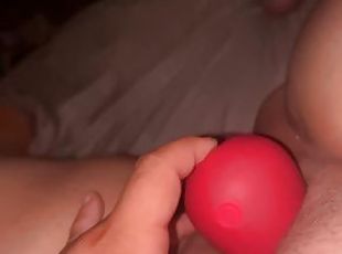 Slut loves to squirt on this toy