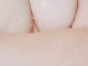 gros-nichons, masturbation, mamelons, amateur, ejaculation-sur-le-corps, milf, branlette, massage, ejaculation, percé