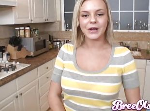 Cooking with the sexy blonde Bree Olson